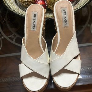 💜Steve Madden Wedges